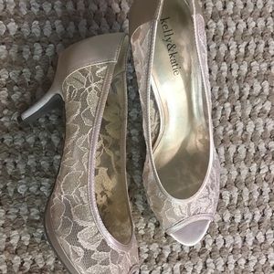 Kelly and Katie party pumps in beige/neutral color